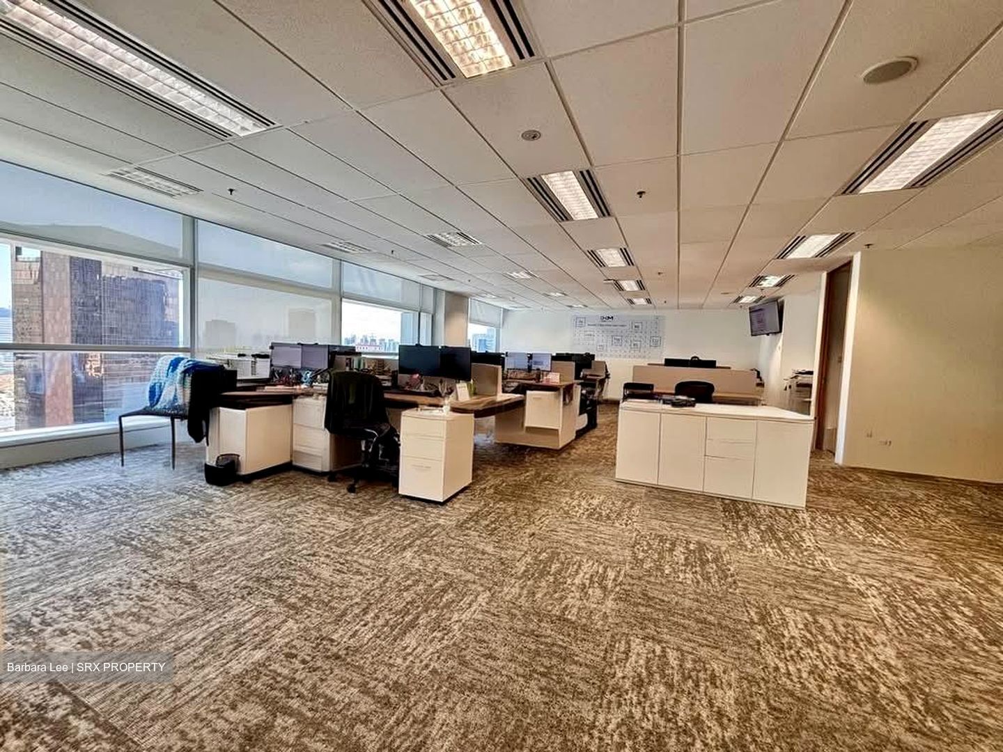 Samsung Hub (D1), Office #554780801